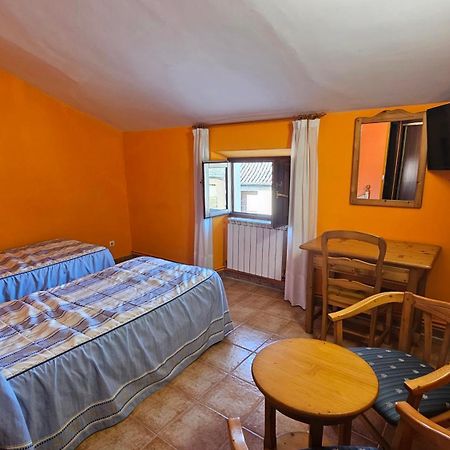 Hostal Albe Carrión de los Condes Exteriör bild