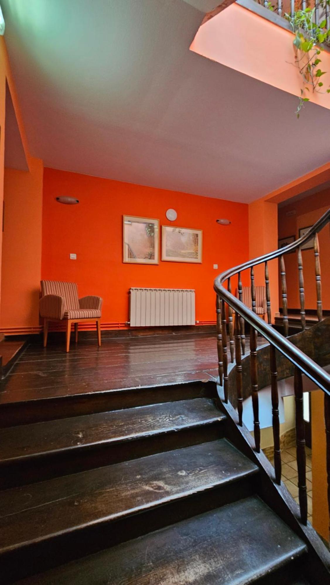 Hostal Albe Carrión de los Condes Exteriör bild