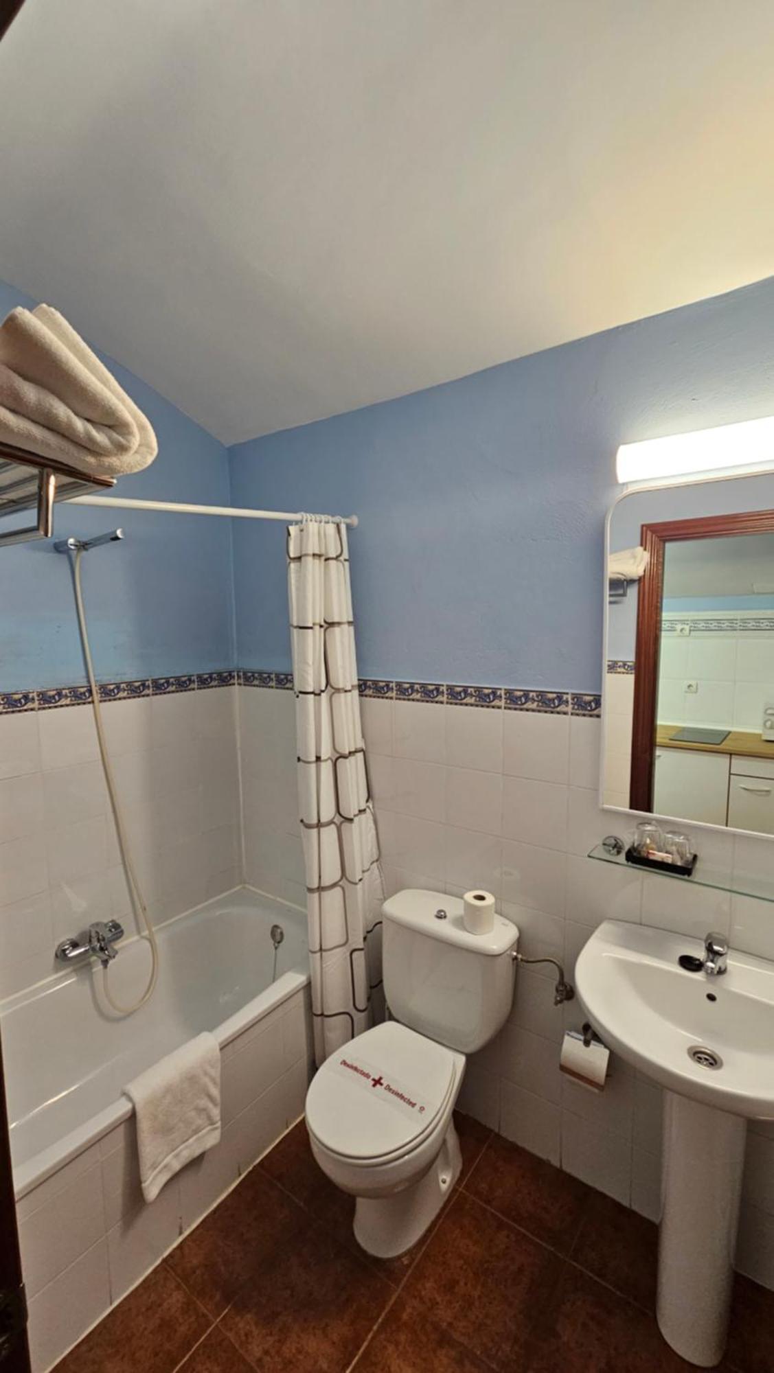 Hostal Albe Carrión de los Condes Exteriör bild